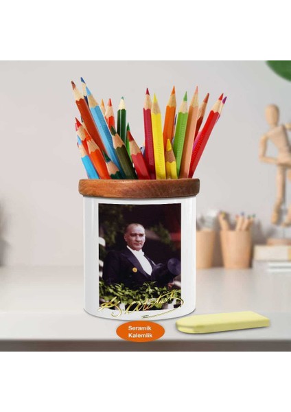 Balkonda Fraklı Kemal Atatürk Ahşap Seramik Kalemlik - R295