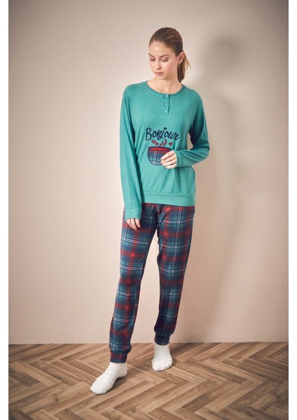 Bonjour Yazı Nakışlı 2 Li Kadife Pijama Takımı modelleri