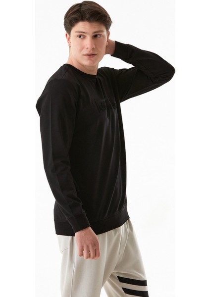 Yazı Kabartmalı Bisiklet Yaka Sweatshirt indirimleri
