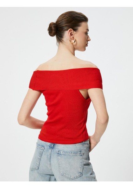 x Sibil Çetinkaya - Omzu Açık Üst Kısa Kollu Düğmeli Fitilli fırsatları