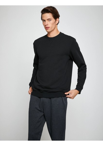 Basic Bisiklet Yaka Sweatshirt Uzun Kollu