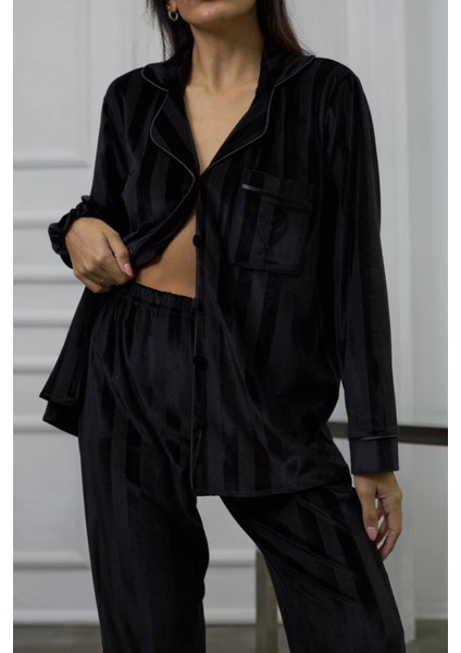 Underwear Gizotti Siyah Gofrajlı Kalp Nakışlı Uzun Kadife Pijama Takımı