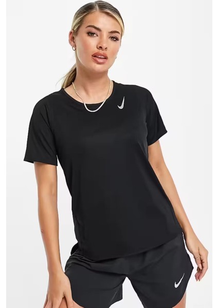 Dri-Fit Race Top In Black Kadın Siyah Spor Tişört