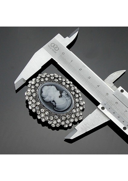 Moda Vintage Gümüş Kabartma Oyma Kameo Heykeli Kraliçe Broş Kristal Taşlı Benzersiz Mücevher Hediye (Yurt Dışından) indirimleri