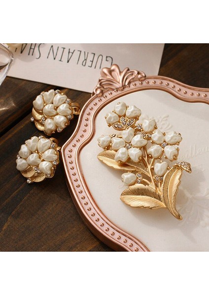 Küpe Vintage Yaratıcı Zambak Çiçeği Inci Broş Kadın Öğrenci Parti Zambak Broş Aksesuarları Hediye (Yurt Dışından) fiyatları
