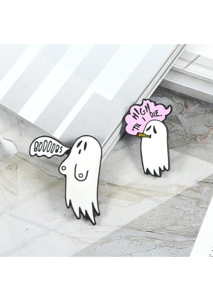 No.3 Boyutu Yeni Sevimli Sigara Içen Boo Hayalet Rozet Broş Çizgi Film Kadın Erkek Kot Ceketler Yaka Sırt Çantası Rozet Çocuklar Moda Takı Hediyeler (Yurt Dışından) modelleri
