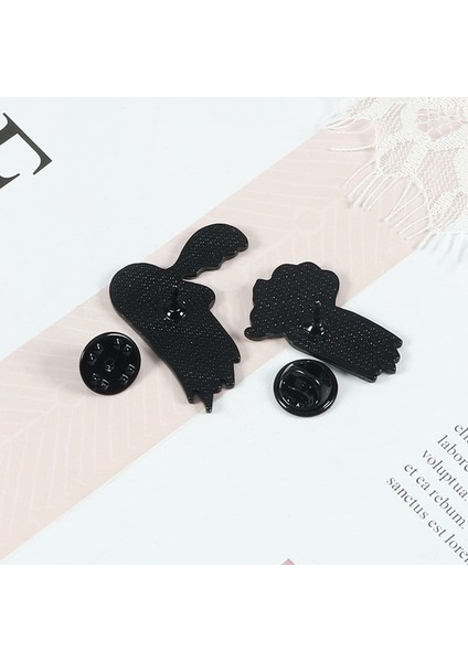 No.3 Boyutu Yeni Sevimli Sigara Içen Boo Hayalet Rozet Broş Çizgi Film Kadın Erkek Kot Ceketler Yaka Sırt Çantası Rozet Çocuklar Moda Takı Hediyeler (Yurt Dışından) indirimleri