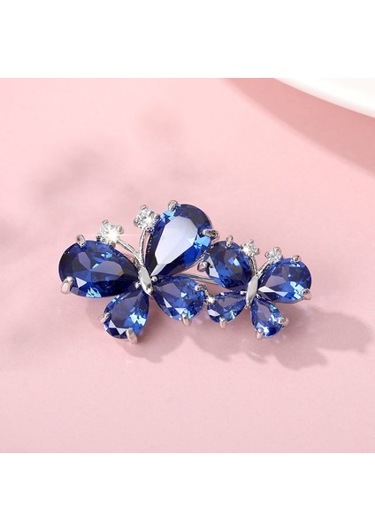 Beyaz Stil Kadınlar Için Yeni Taşlı Kelebek Broşlar 7 Renk Düğün Moda Takı Hediye Kadınlar Sevimli Çinko Kristal Kelebek Pim Aksesuar Ok (Yurt Dışından) modelleri