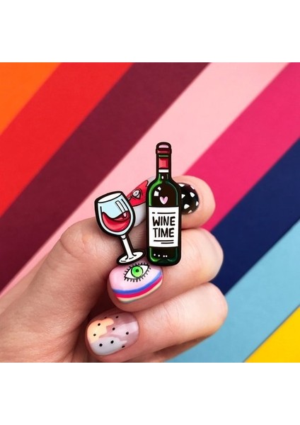 Kalp ve Şarap Bardağı Yerliği ile Kırmızı Şarap Rölyef Toplu Iğne (Yurt Dışından) fiyatları