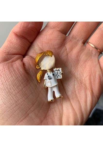 Girl Yaratıcı Sevimli Doktor Erkek Kız Broşlar Tıbbi Iğne Hemşire Takı Broş Hediye (Yurt Dışından) indirimleri
