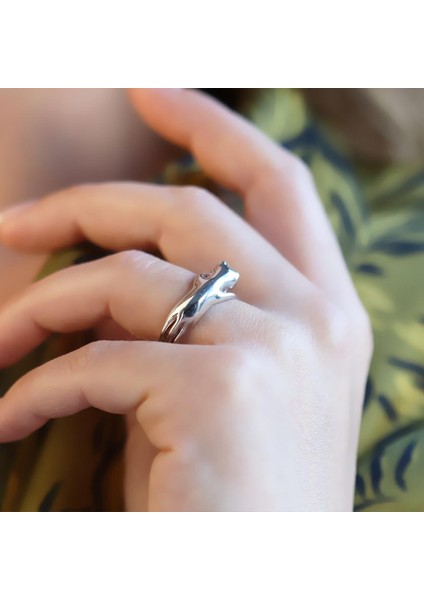 Siyah Gözlü Gümüş Kedi Yüzük modelleri