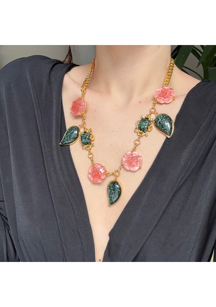 Yapraklı Pembe Gül Kolye