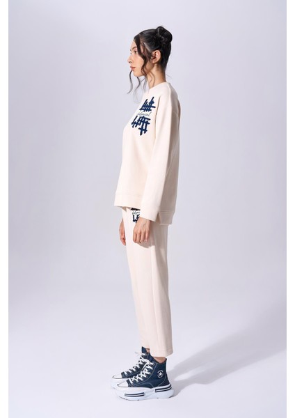 Kadın Pamuklu Baskılı Uzun Kollu Günlük Kullanım Krem Sweatshirt 2591307 modelleri