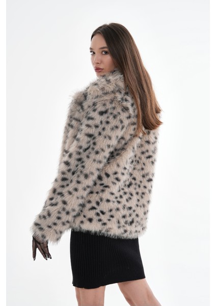 Leopar Desenli Tüylü Ceket modelleri
