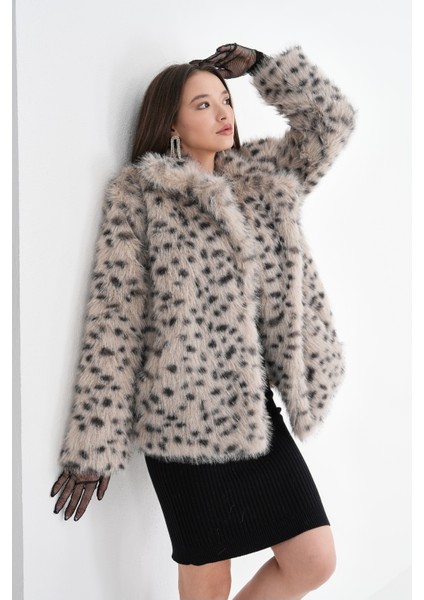 Leopar Desenli Tüylü Ceket indirimleri