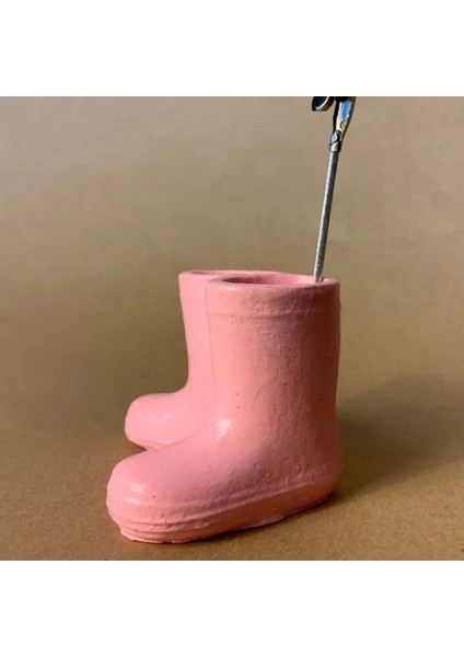 Uretti El Yapımı Pembe Bot Şeklinde Dekoratif Biblo / Not Tutacağı - 5 x 7 cm