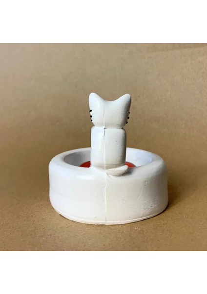 Uretti El Yapımı Sevimli Isınan Beyaz Kedi Dekoratif Mumluk - 7 x 7 cm