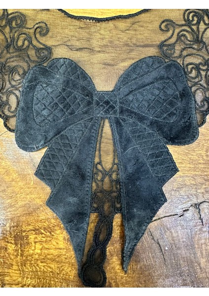 Siyah Tül Fiyonklu Yaka Dikiş Aplike 42X24 cm