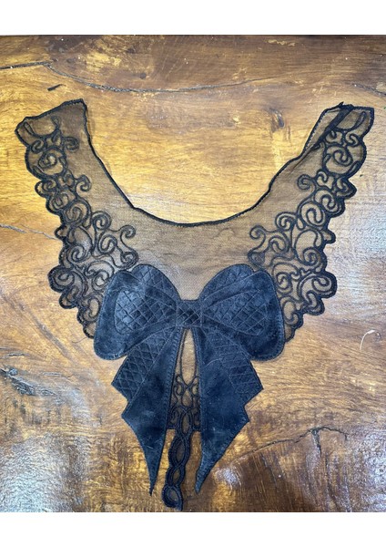 Siyah Tül Fiyonklu Yaka Dikiş Aplike 42X24 cm fiyatları