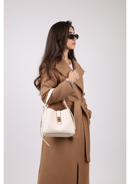 Gold Kilit Detay Aksesuarlı Ayarlanabilir Kilit Askılı El Kol ve Omuz Çantası modelleri