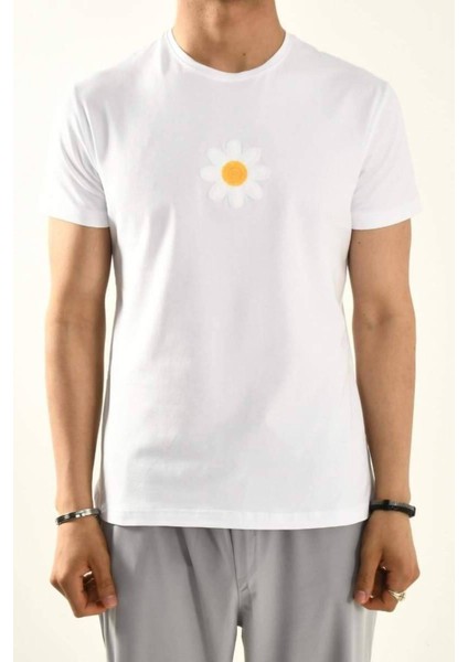 Papatya Nakış Detaylı Bisiklet Yaka T Shirt fiyatları
