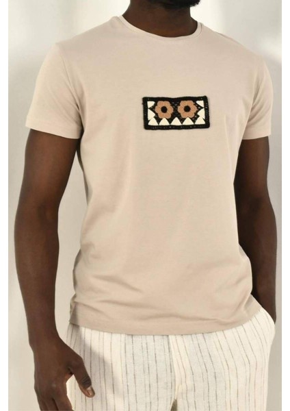 Çiçekli Örgü Detay Bisiklet Yaka Tshirt