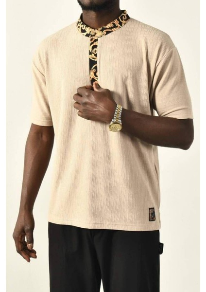 Yaka Detaylı T-Shirt