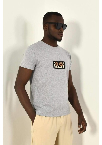 Çiçekli Örgü Detay Bisiklet Yaka Tshirt modelleri