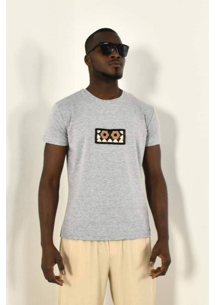 Çiçekli Örgü Detay Bisiklet Yaka Tshirt fırsatları