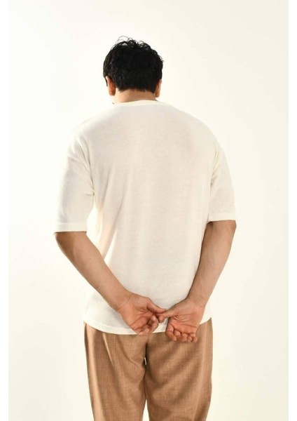 Soft Kumaş Rahat Kesim Basic T-Shirt indirimleri