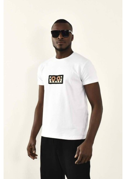 Çiçekli Örgü Detay Bisiklet Yaka Tshirt modelleri