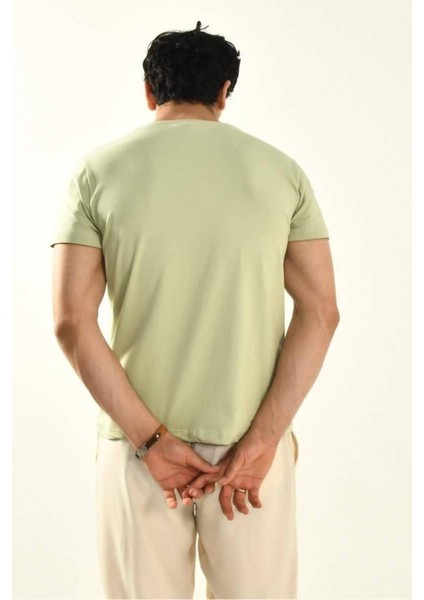 Papatya Nakış Detaylı Bisiklet Yaka T Shirt fırsatları
