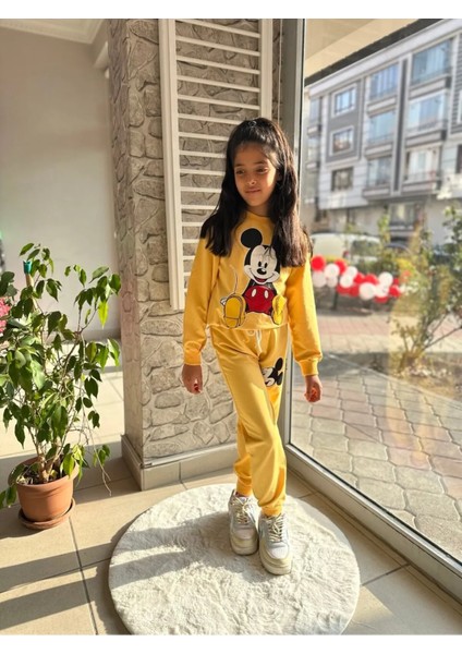 Mickey Mouse Detaylı Kız ve Erkek Çocuk Tarz Eşofman Takımı modelleri