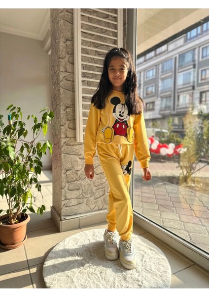 Mickey Mouse Detaylı Kız ve Erkek Çocuk Tarz Eşofman Takımı fırsatları