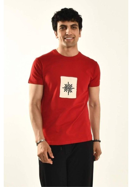 Işleme Detaylı Bisiklet Yaka T-Shirt
