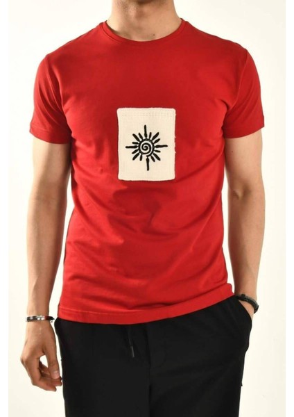 Işleme Detaylı Bisiklet Yaka T-Shirt