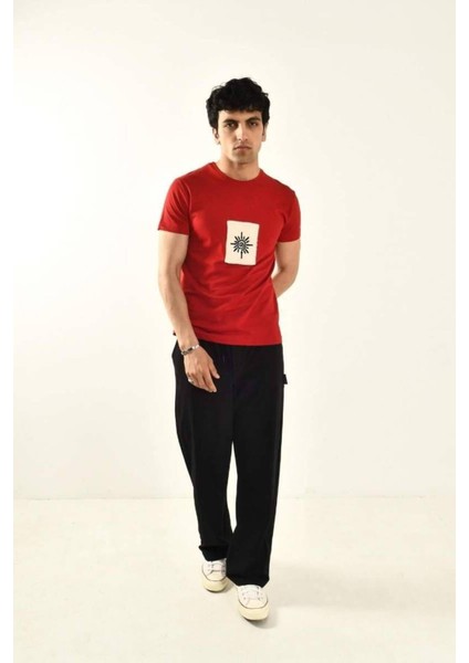 Işleme Detaylı Bisiklet Yaka T-Shirt