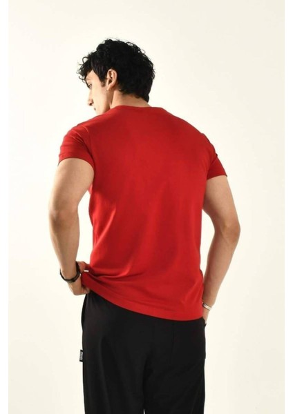 Işleme Detaylı Bisiklet Yaka T-Shirt