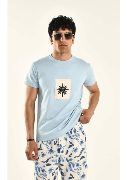 Işleme Detaylı Bisiklet Yaka T-Shirt