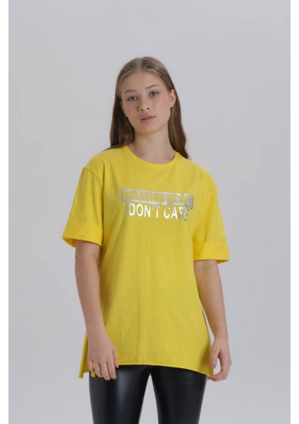 Kadın Breaking News Baskı Yandan Yırtmaçlı Bisiklet Yaka Örme T-Shirt