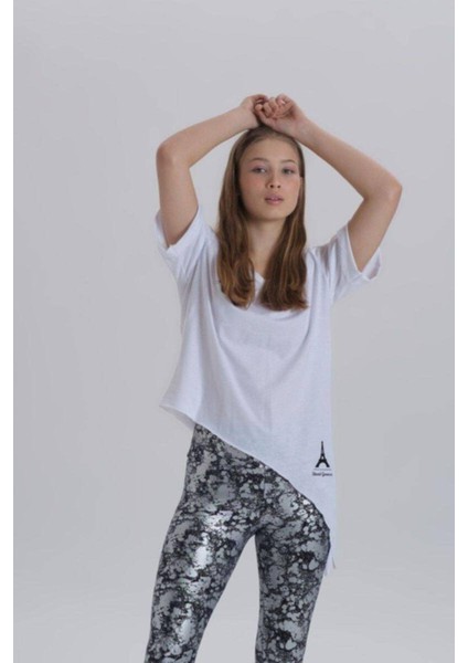 Kadın Eiffel Baskı Detay Asimetrik Kesim T-Shirt fiyatları