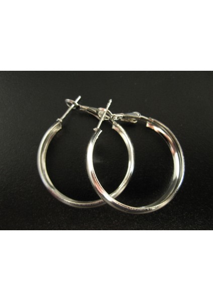 Zarif ve Şık: Gümüş Rengi Klasik Halka Küpe fırsatları