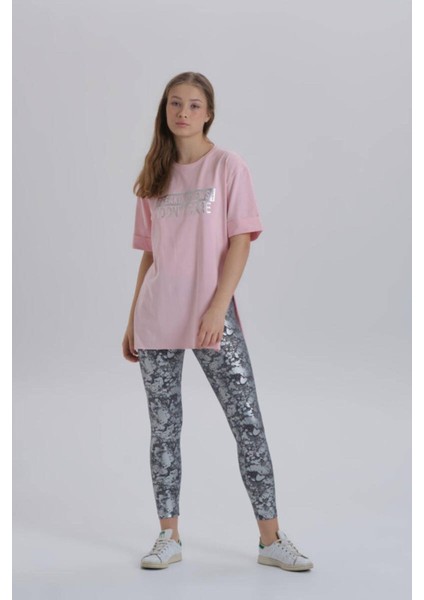 Kadın Breaking News Baskı Yandan Yırtmaçlı Bisiklet Yaka Örme T-Shirt indirimleri