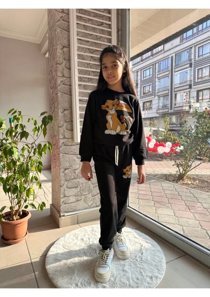 Aslan Kral Detaylı Kız ve Erkek Çocuk Tarz Eşofman Takımı