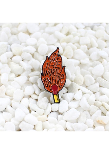 Dünyayı Alev Alev Yak Red Flame Yanmış Kibrit Emaye Broş Papyon Pin Kot Gömlek Yaka Punk Hediye Takı Rozeti (Yurt Dışından)