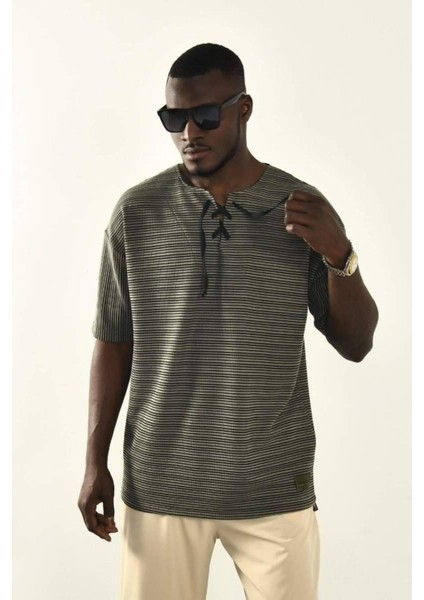 Yeşil Bağcıklı Yaka Detaylı Oversize Tshirt