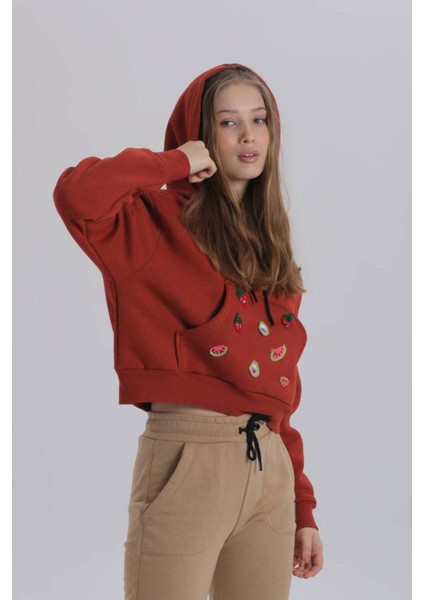 Siyah Meyve Aksesuarlı Kapüşonlu Üç Iplik Sweatshirt