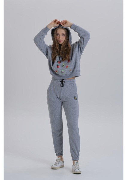Gri Meyve Aksesuarlı Kapüşonlu Üç Iplik Kadın Sweatshirt indirimleri
