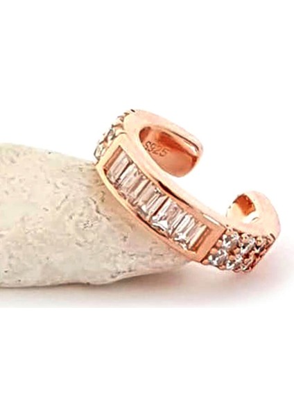 Baget taş detaylı gümüş sıkıştırmalı kıkırdak küpesi fiyatları