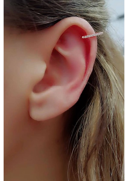 Üçgen Figürlü Gümüş Üzerine Rose Altın Kaplama Zirkon Taşlı kıkırdak küpesi modelleri